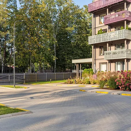 Apartment Stylish 2-bedroom With Large Terrace, Near Forest Park & Beach, Child-friendly Location Jurmala